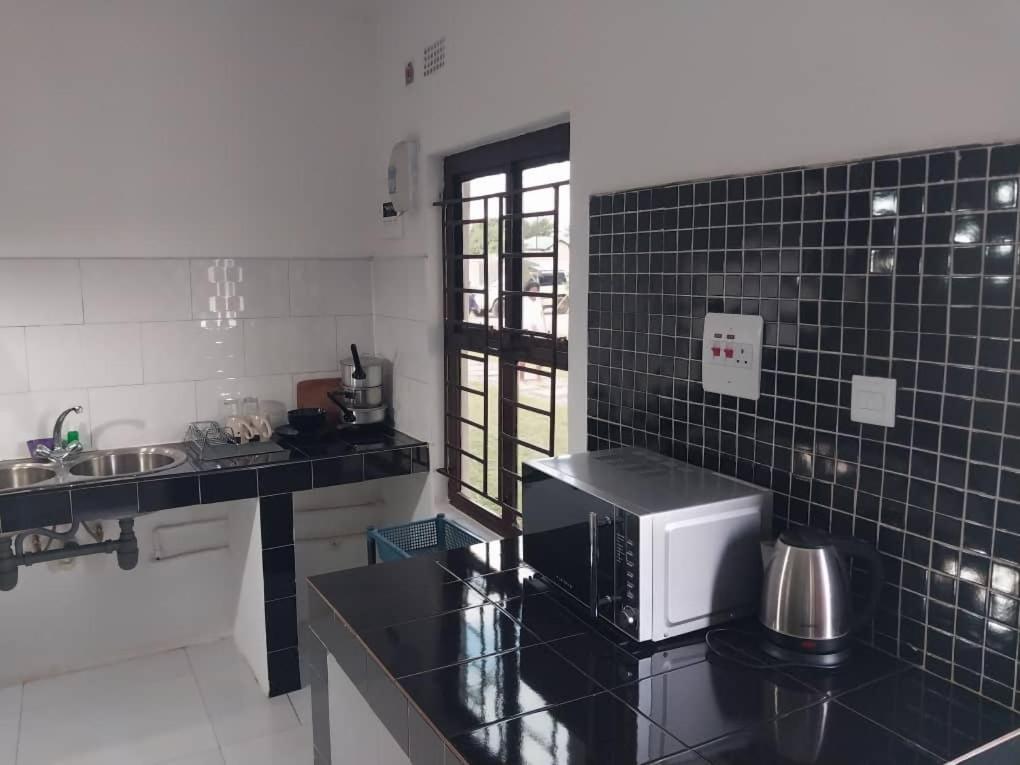 Emmrose Apartments Chingola Luaran gambar